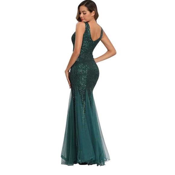 New✨ Elegant Emerald Green Sequin Mermaid Style Formal Evening Dress - Picture 2 of 6